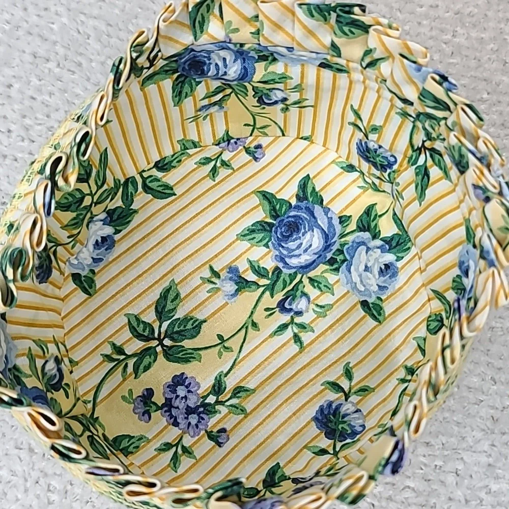 Longaberger Vintage 1999 Classic Button Basket 15407 with Liner & Insert